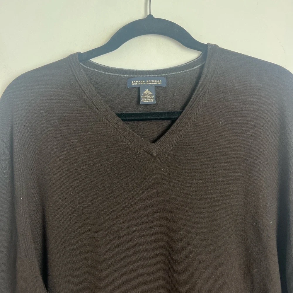 Vintage Banana‎ Republic Men's XL Dark Brown 100% Merino Wool V-Neck Sweater